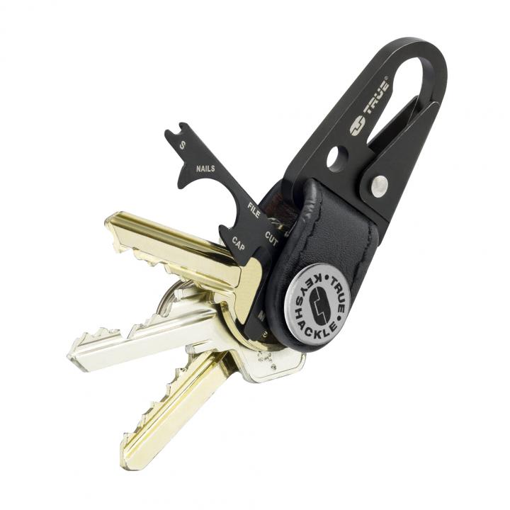 true utility keyshackle, tu921, 7 in 1, multifunkcionális szerszám, csavarhúzó, fekete titániumbevonatú karabiner , valódi bőr